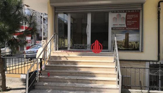 Metroya Yakın 45m² Dükkan